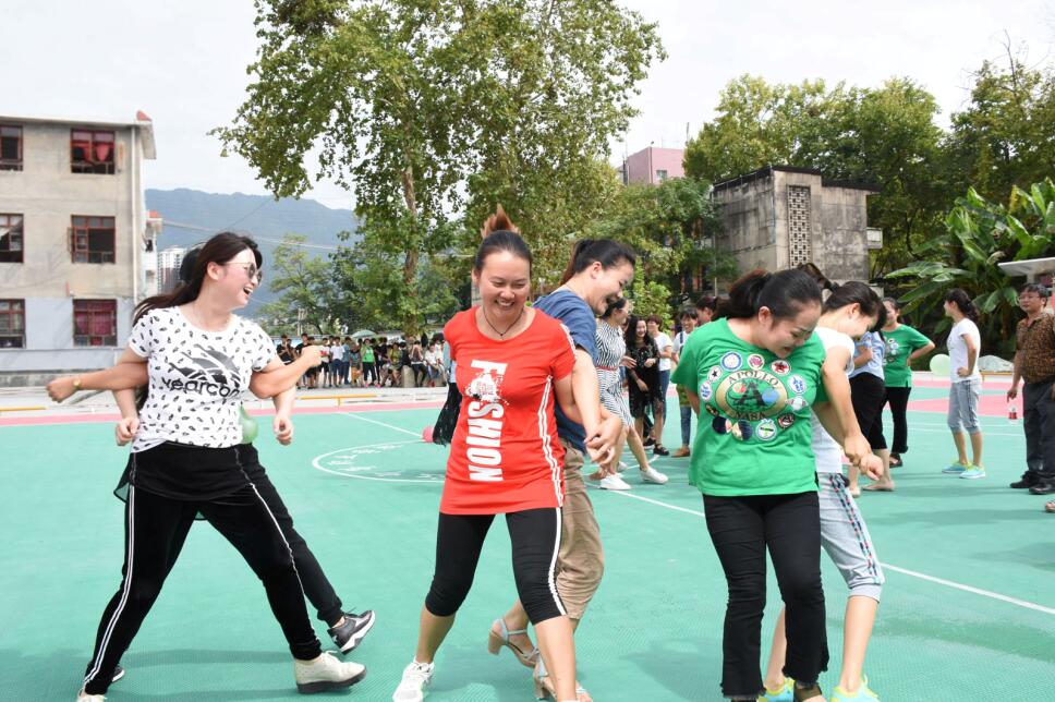 印江中等职业学校 