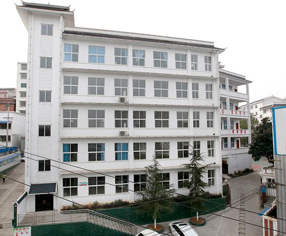 凯里贵医二附院卫校|凯里418卫校图片