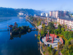 双柏县职业高级中学图片